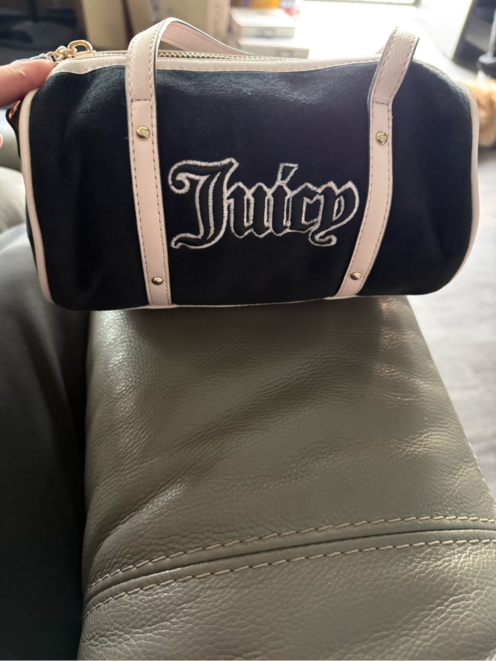 Juicy Couture Black Mini Barrel Bag with Pale Pink Trim - Picture 2 of 11